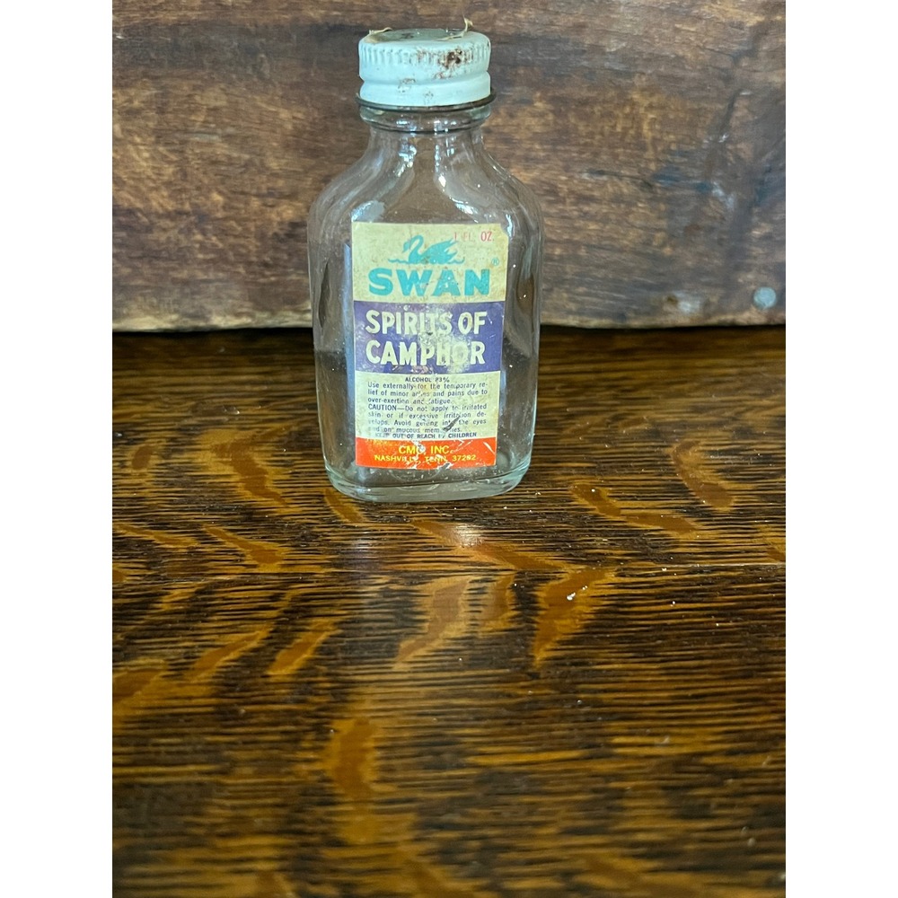 Vintage Swan Spirits of Camphor Glass Bottle 1 fl oz Nashville Tenn Apothecary